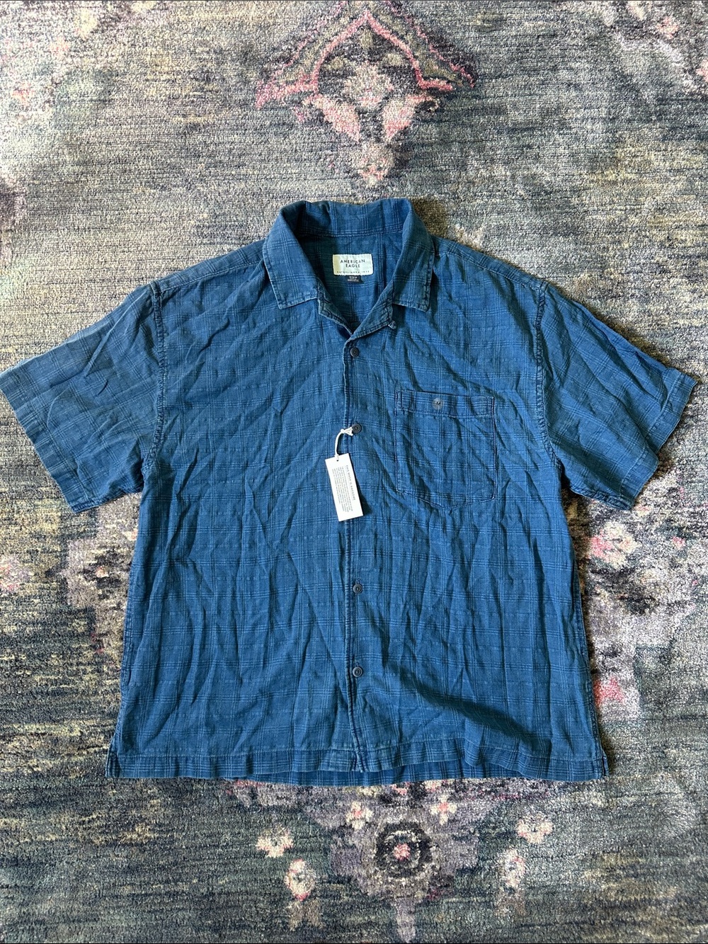 American Eagle Outfitters Short-Sleeve Button-Up Shirt in Blue Plaid Medium NWT